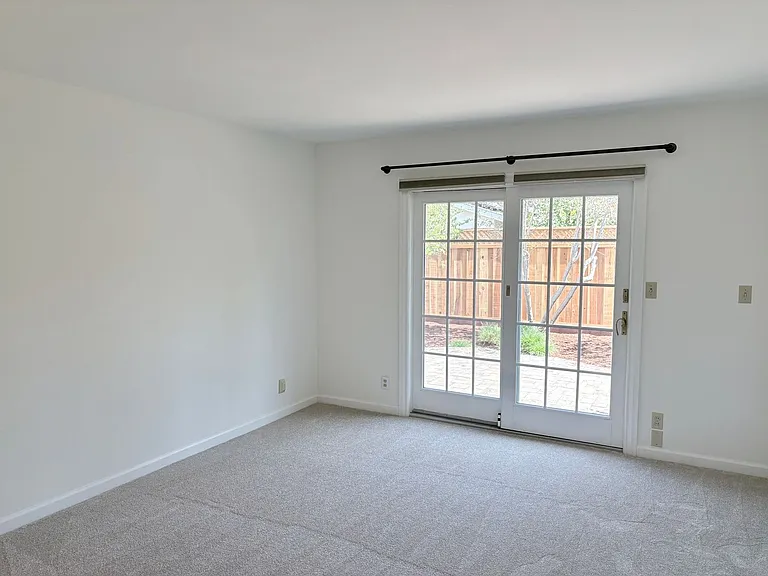 3057 Carleton Pl — Photo 23