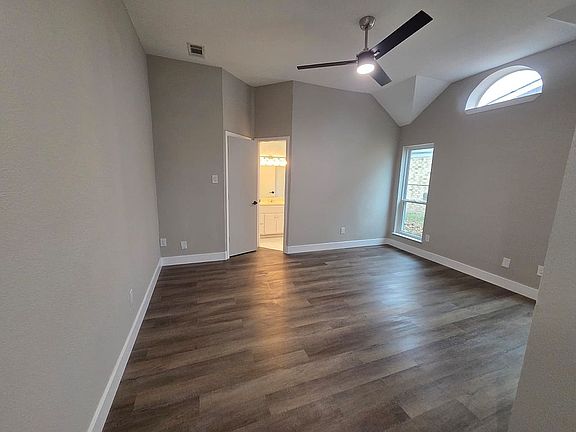 5th image of 1807 Briar Meadow Dr