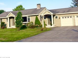 31 Winn Rd, Falmouth, ME 04105