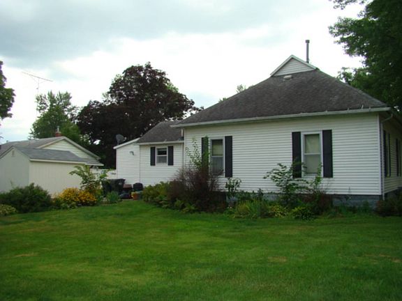 4th image of 417 E Anthony St