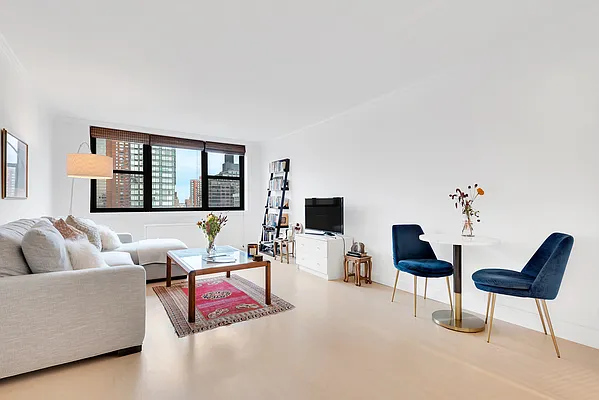 Sold by Douglas Elliman | media 14