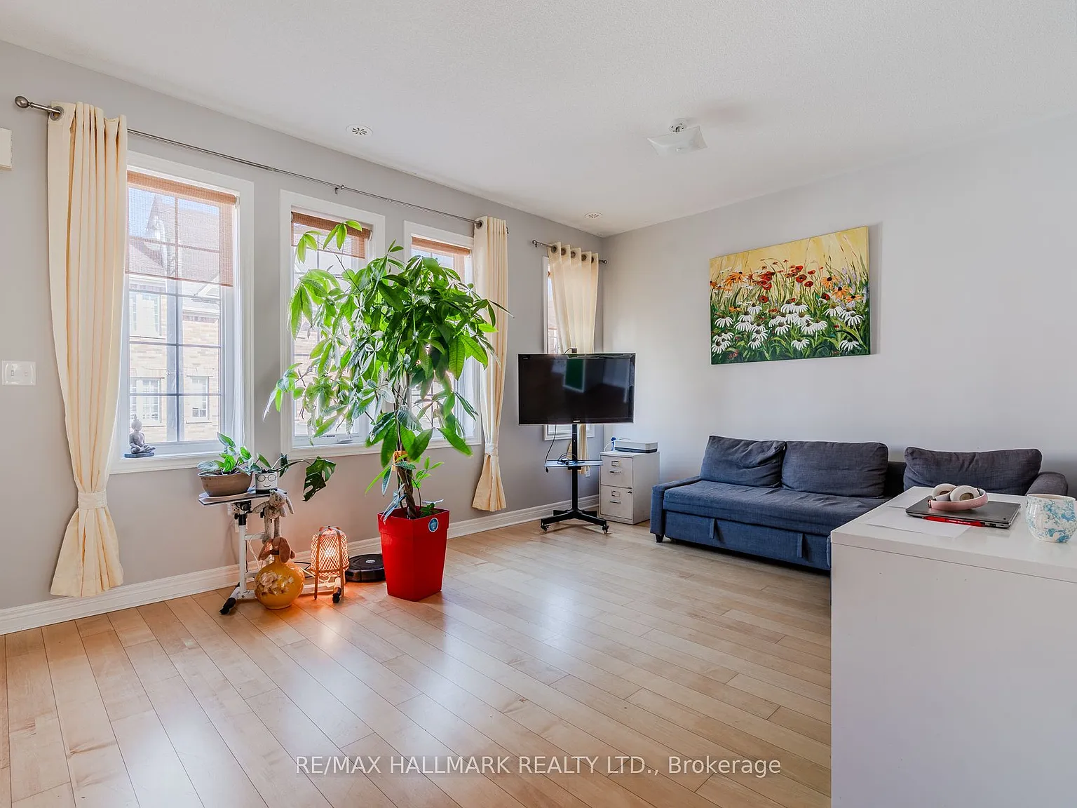 3 bed, $3,395 — Photo 2