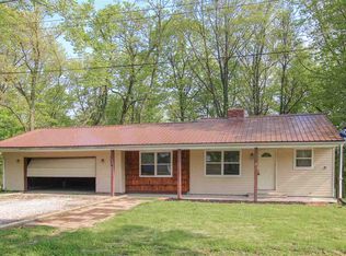 1898 N Hallsdale Rd, Monticello, IN 47960