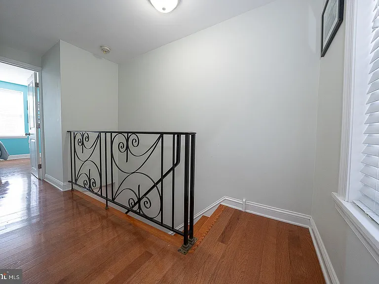 1916 S Alder St — Photo 30