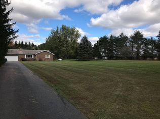 8175 Hunter Rd, Bath, MI 48808