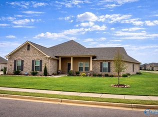 207 Nellie Faye Ln, Meridianville, AL 35759