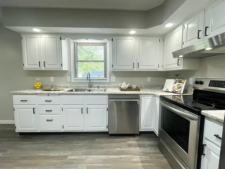 401 N Nebo Rd — Photo 8