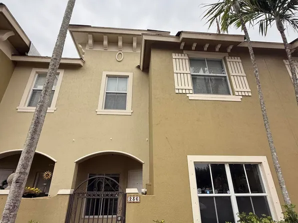 236 Lake Monterey Cir, Boynton Beach, FL 33426
