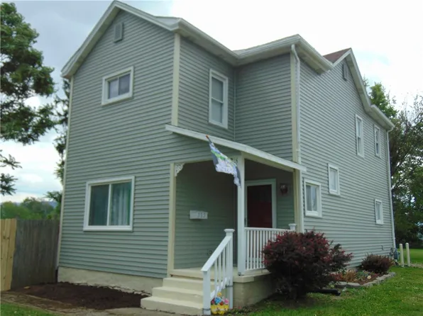 353 Derrick Ave, Uniontown, PA 15401