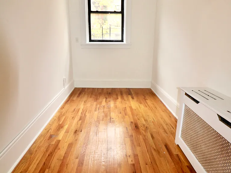 17 W 73rd St #2R — Photo 11