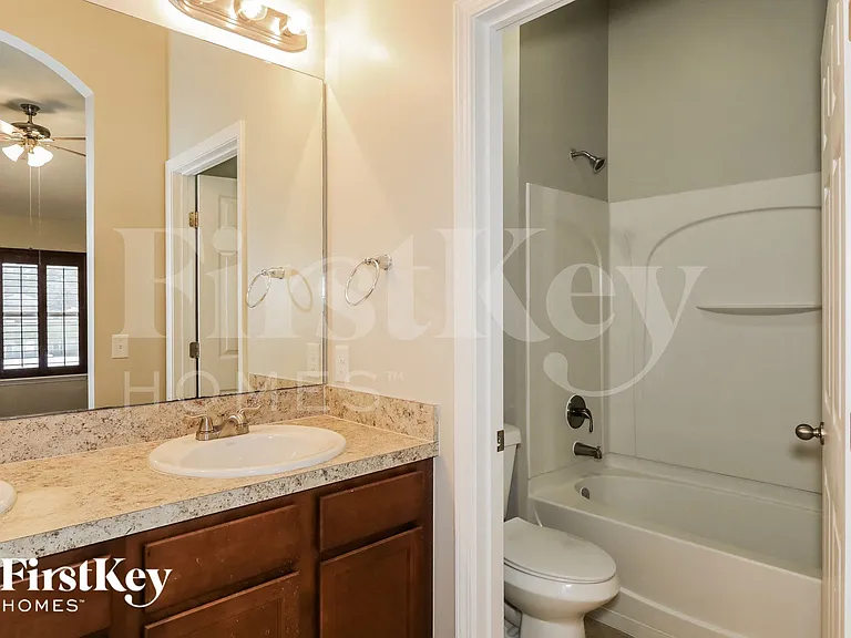5668 Village Pond Cir — Photo 9