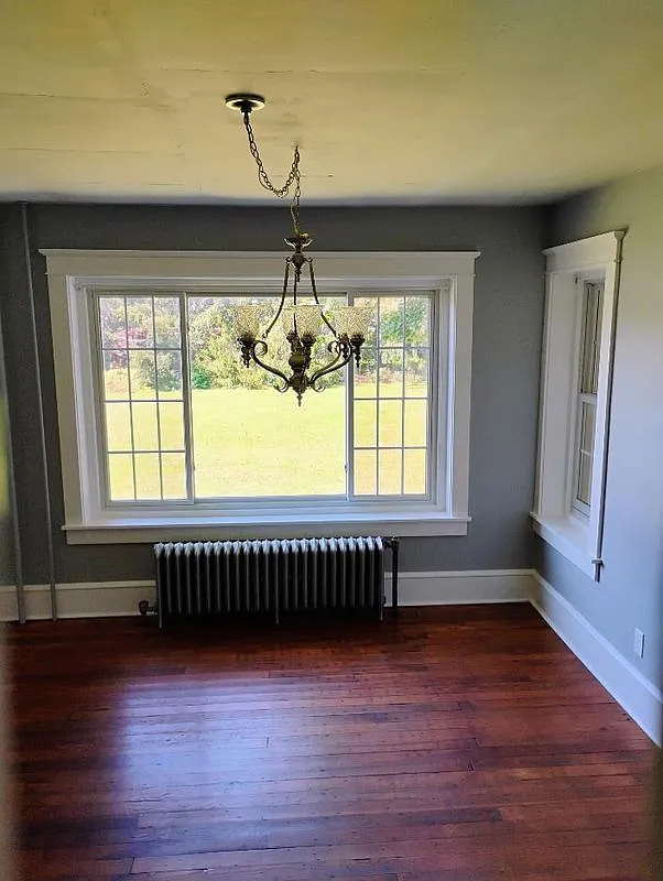 3 bed, 1.5 bath, 1376 sqft, $2,200 — Photo 3