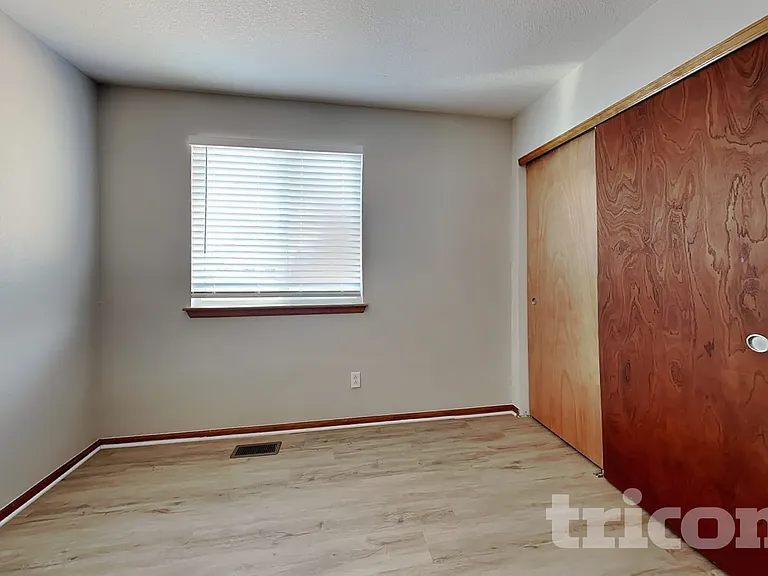446 W 116th Pl — Photo 8