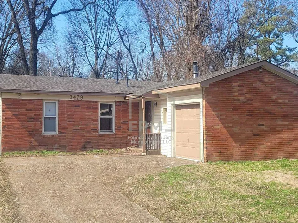 3479 Gowan Dr