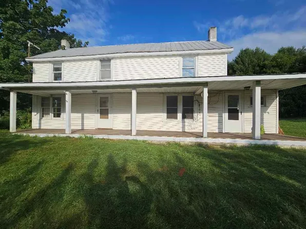 82 Vaughan St, Fries, VA 24330