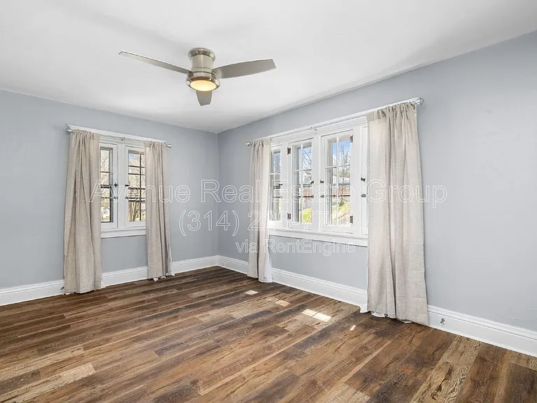 8009 Monroe Ave — Photo 12