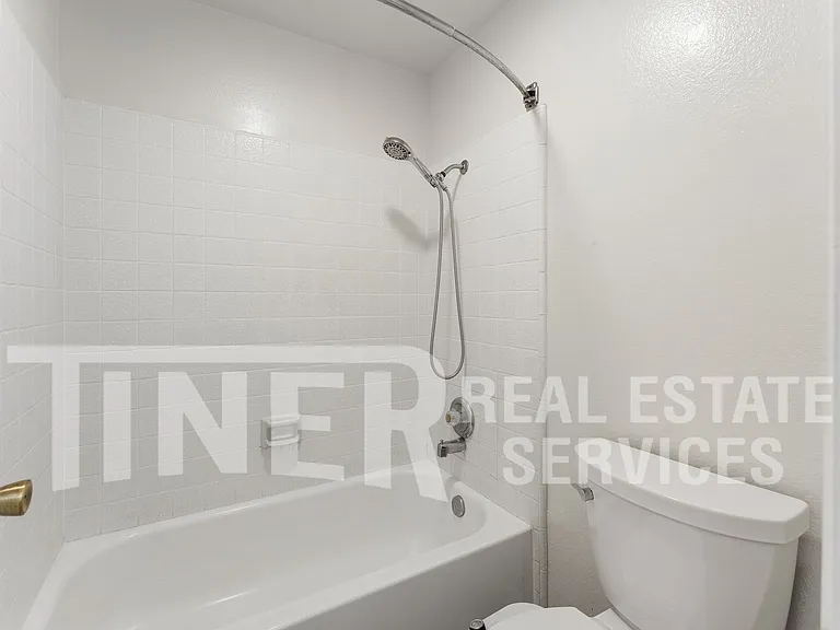 1533 Hood Rd #B — Photo 17