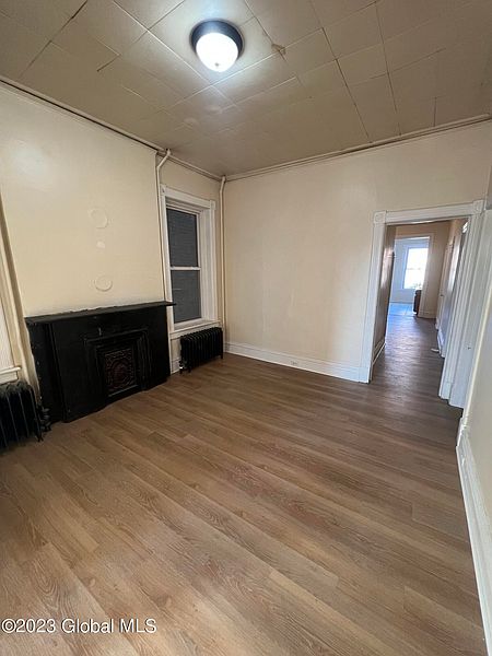 4th image of 65 White Street