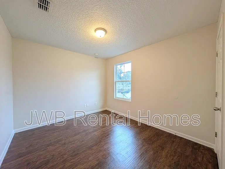 7706 Dandy Ave — Photo 9