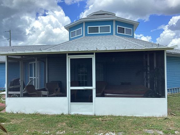 Screen Porch with 3 doors