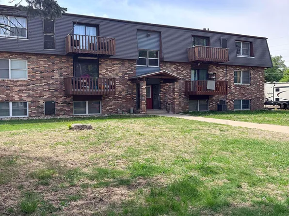 710 Geisinger Rd APT 7, Storm Lake, IA 50588