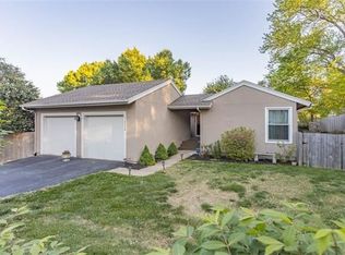 10876 Bradshaw St, Overland Park, KS 66210