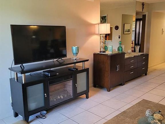 5th image of 4626 Lucerne Lakes Blvd APT 106
