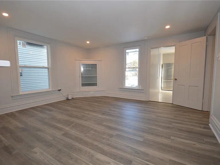 115 Meade Ave — Photo 11