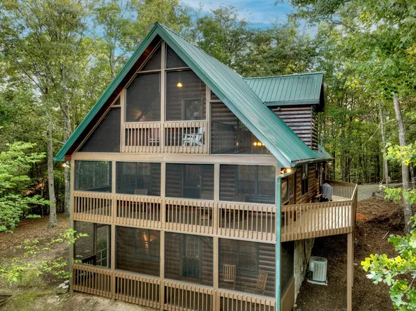 605 Highland Dr, Mineral Bluff, GA 30559