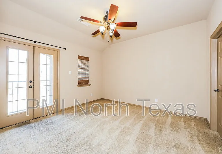 5379 Balmoral Dr — Photo 17