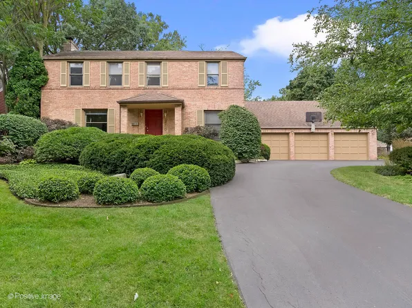270 Holmes Ave, Clarendon Hills, IL 60514