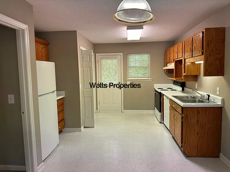 120 Briar Cir #120 — Photo 7