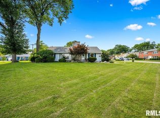 700 S Lee Ave, Morton, IL