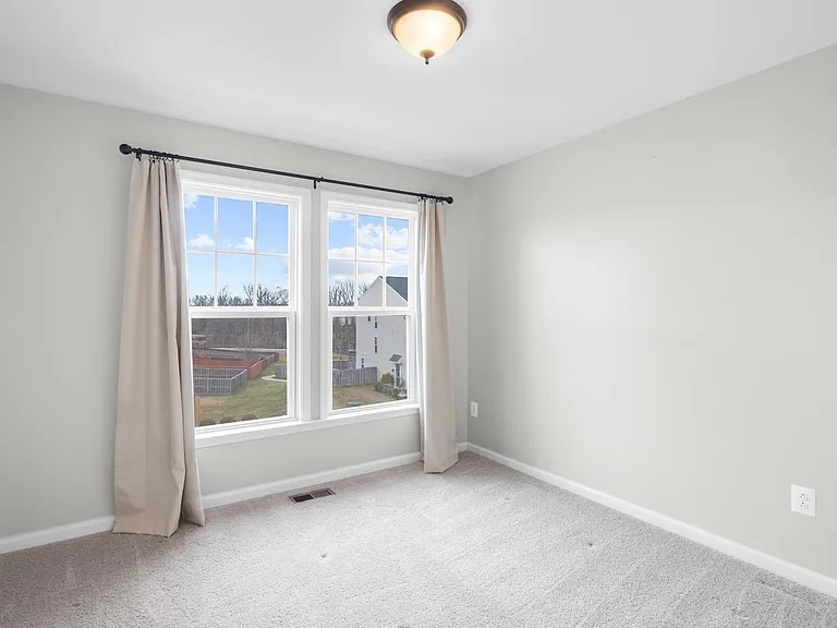 133 Biscane Ct — Photo 16