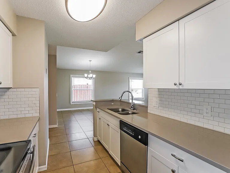 13340 Prestwick Dr — Photo 8