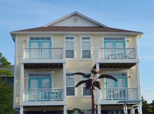 600 Tennessee Ave, Carolina Beach, NC 28428