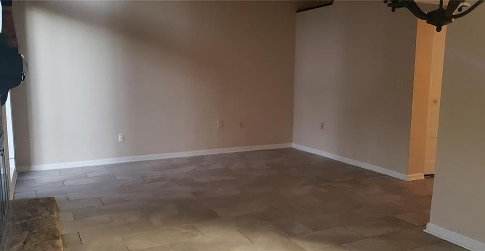 2nd image of 119 Woodhaven Way
