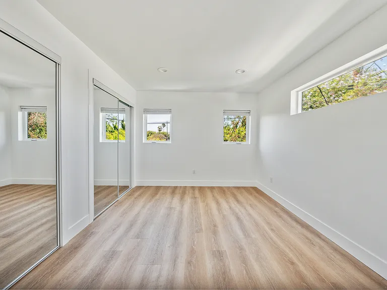 6007 W 85th Pl — Photo 16