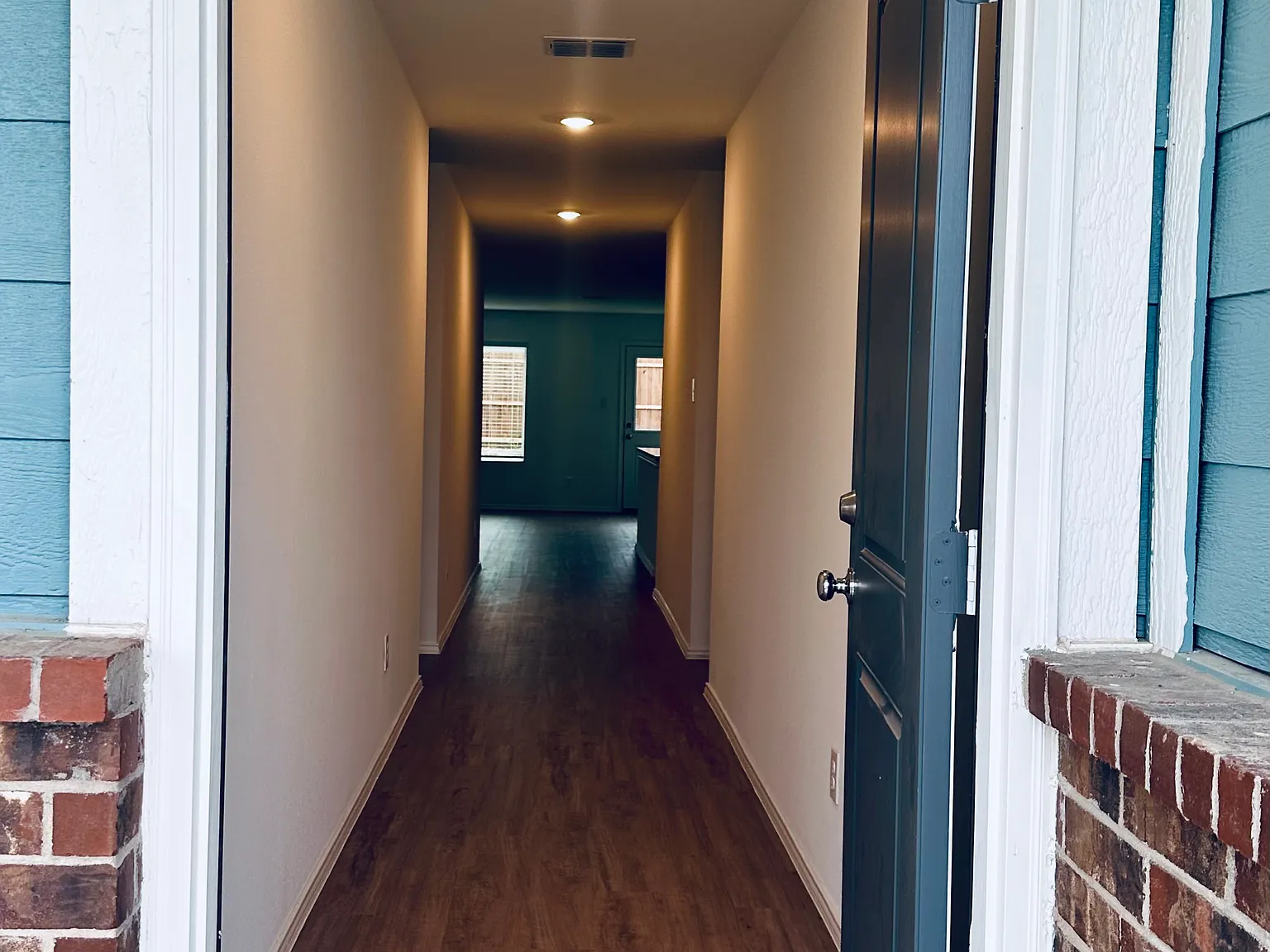 4 bed, 1674 sqft, $2,000 — Photo 3