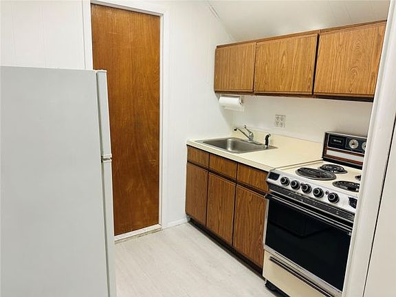 2nd image of 19642 44th Ave #2