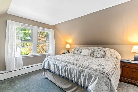 210 Summit St — Photo 27