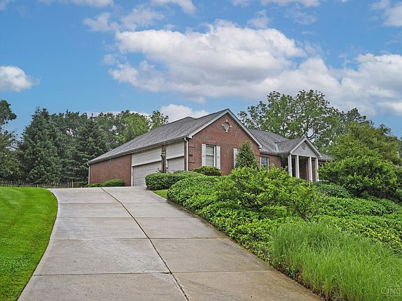 3rd image of 848 Cannes Ct