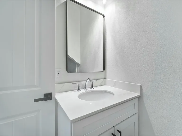 6238 Dewitt St — Photo 3