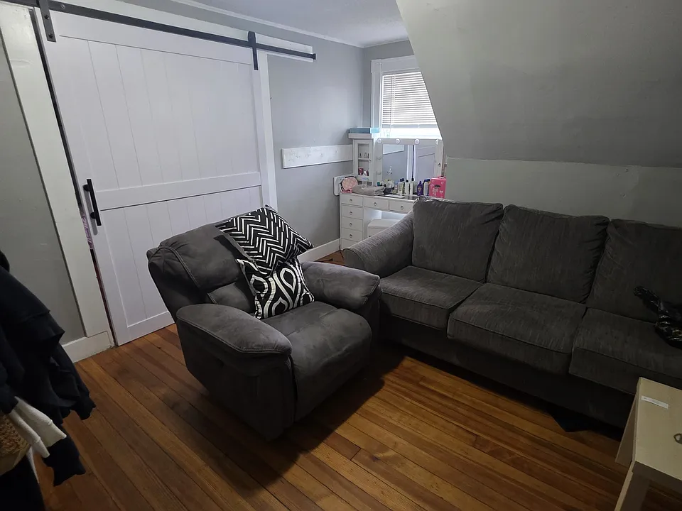 126 Park Ter #3