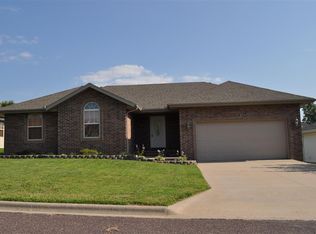 307 Prairie Ln, Monett, MO 65708