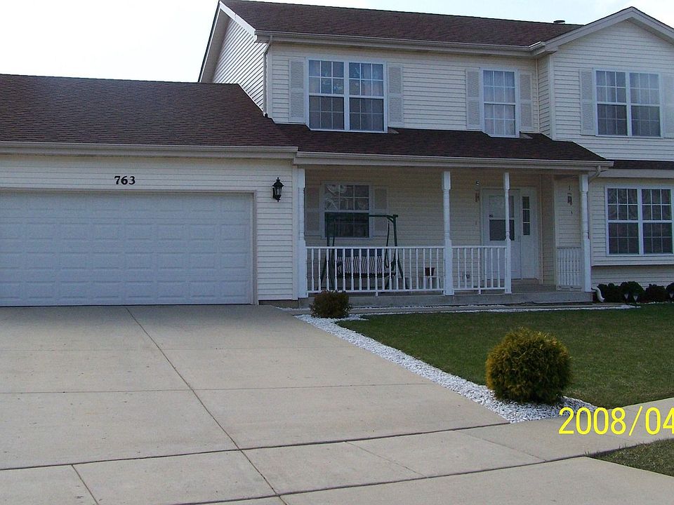 5 Year New Home Located in Custom Built Neighborhood