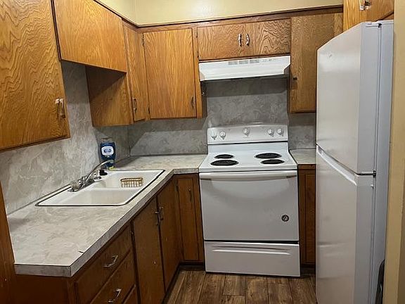 3rd image of 300 N Columbus St #6