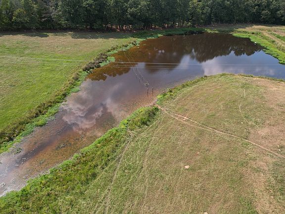 5th image of 1072 Barlow Rd