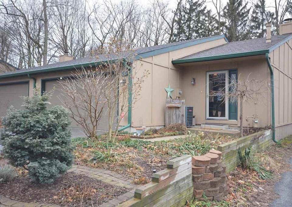 1st image of 852 Trailridge E