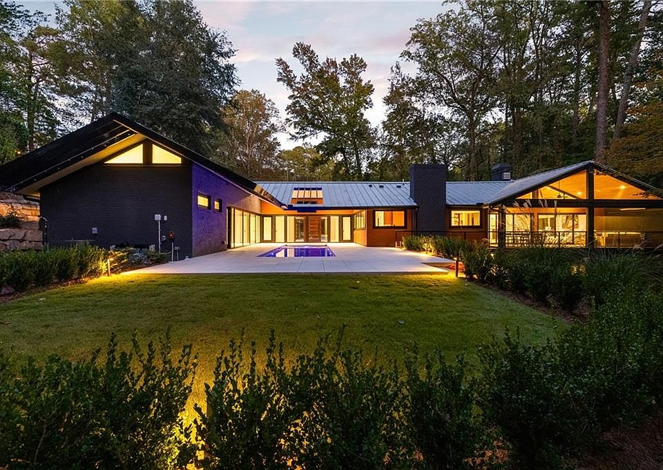 1st image of 585 Amberidge Trl